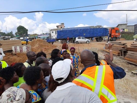 Roadside information meeting with residents, urban project.